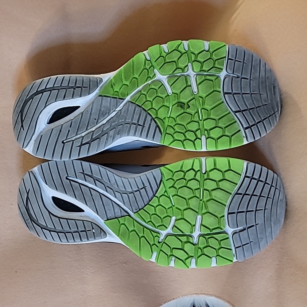 🖤 Men's New Balance Fresh Foam 860v11 running shoes Sz 13 2E M860A11💚 - Picture 8 of 16